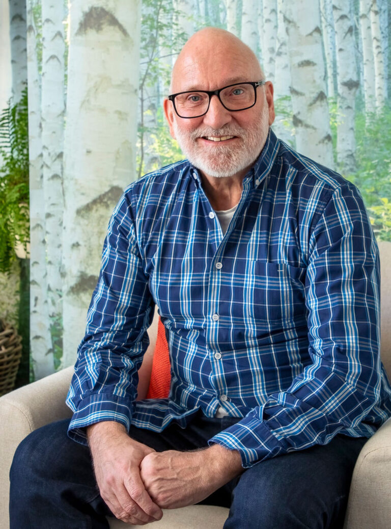 David Chalmers is an Integrative Psychotherapist at The Greenhouse Rooms in Chiswick